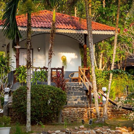 เกาะกูดการ์เดน Hotel Ban Lak Uan ภายนอก รูปภาพ