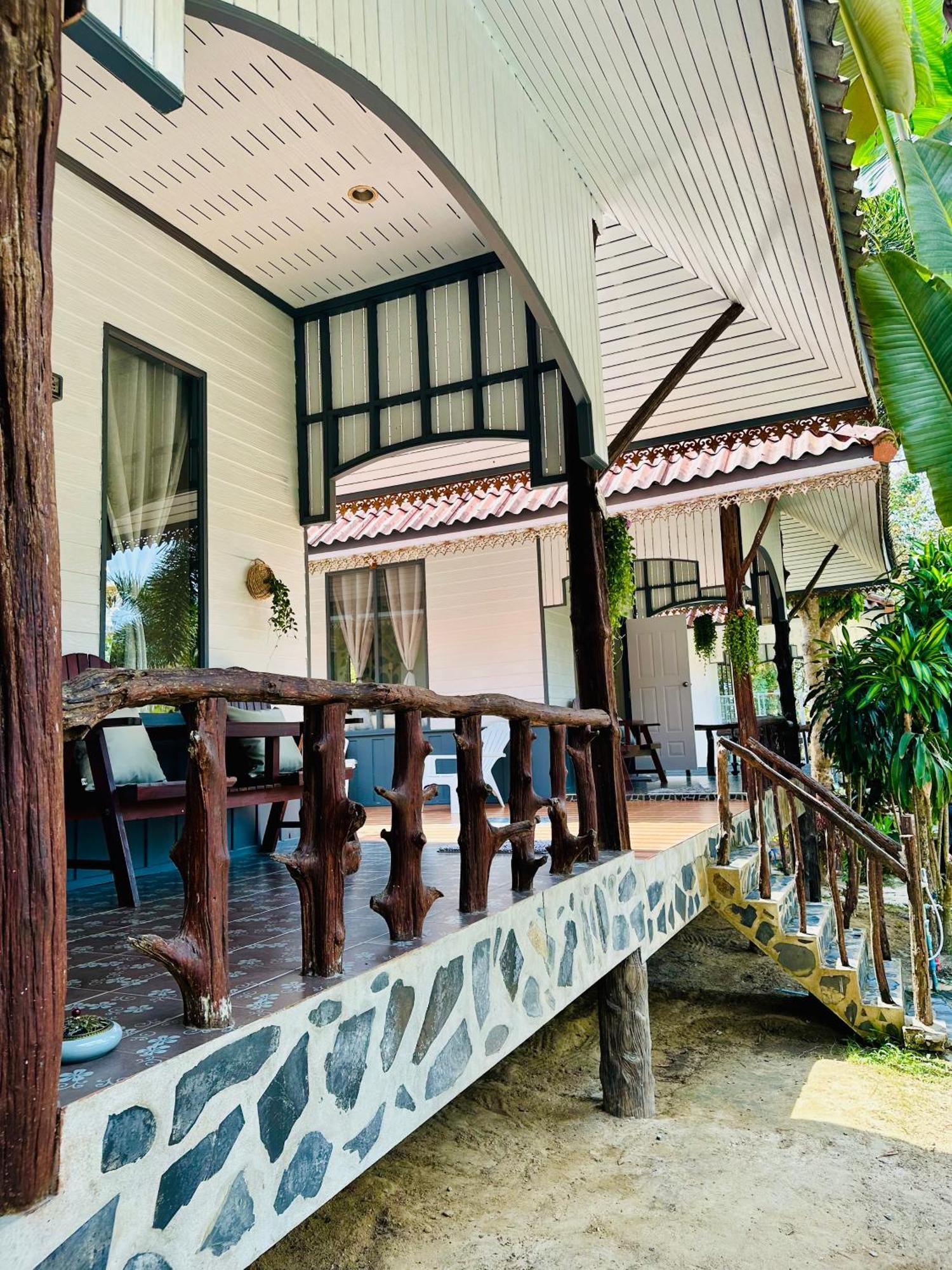 เกาะกูดการ์เดน Hotel Ban Lak Uan ภายนอก รูปภาพ