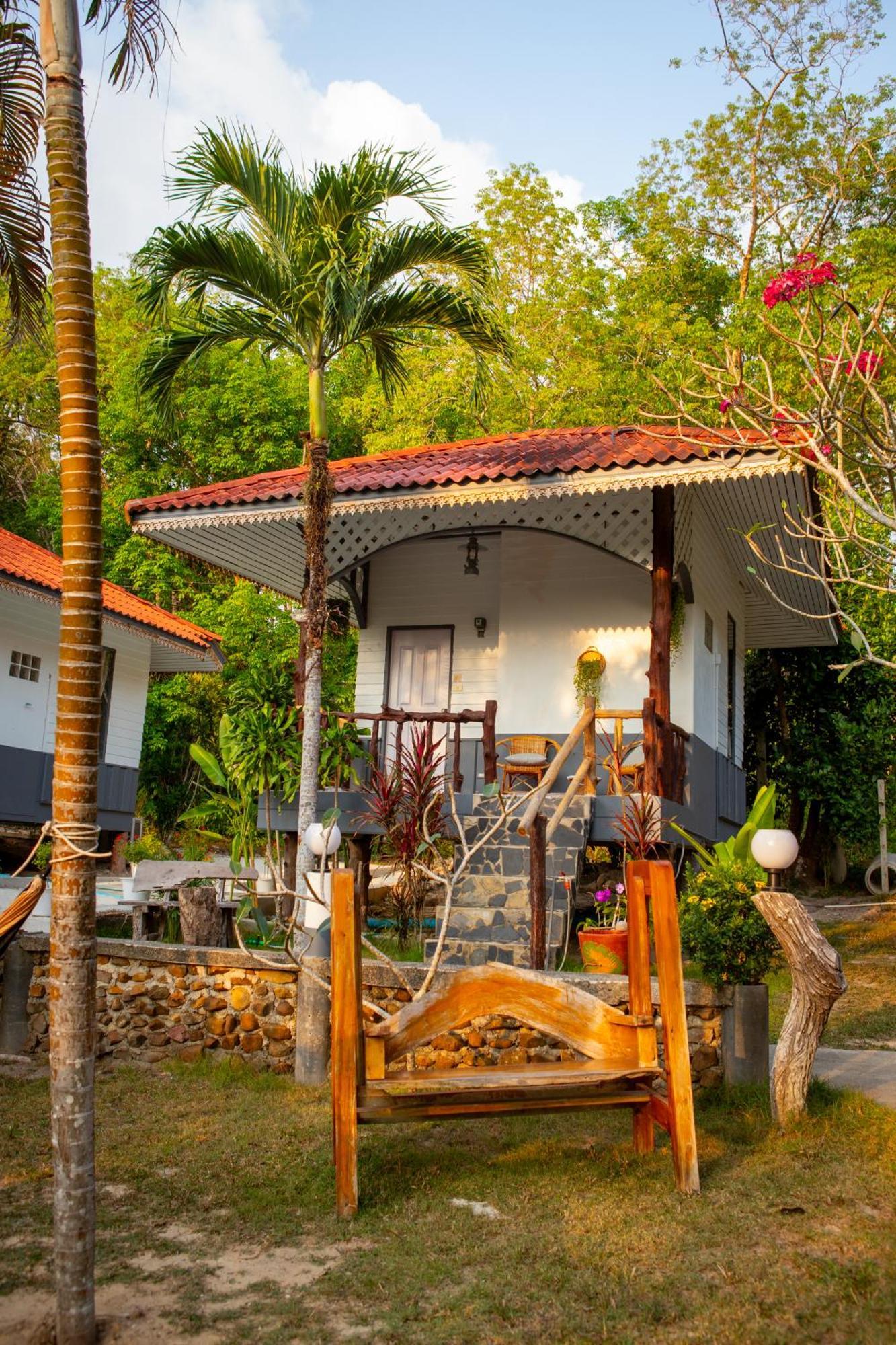 เกาะกูดการ์เดน Hotel Ban Lak Uan ภายนอก รูปภาพ