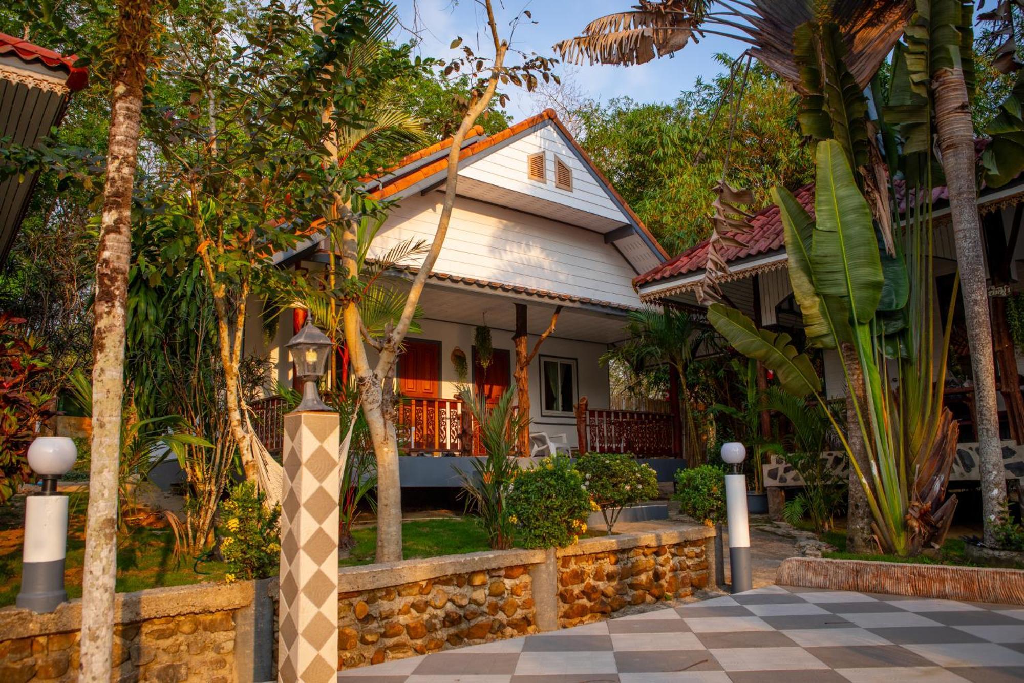 เกาะกูดการ์เดน Hotel Ban Lak Uan ภายนอก รูปภาพ