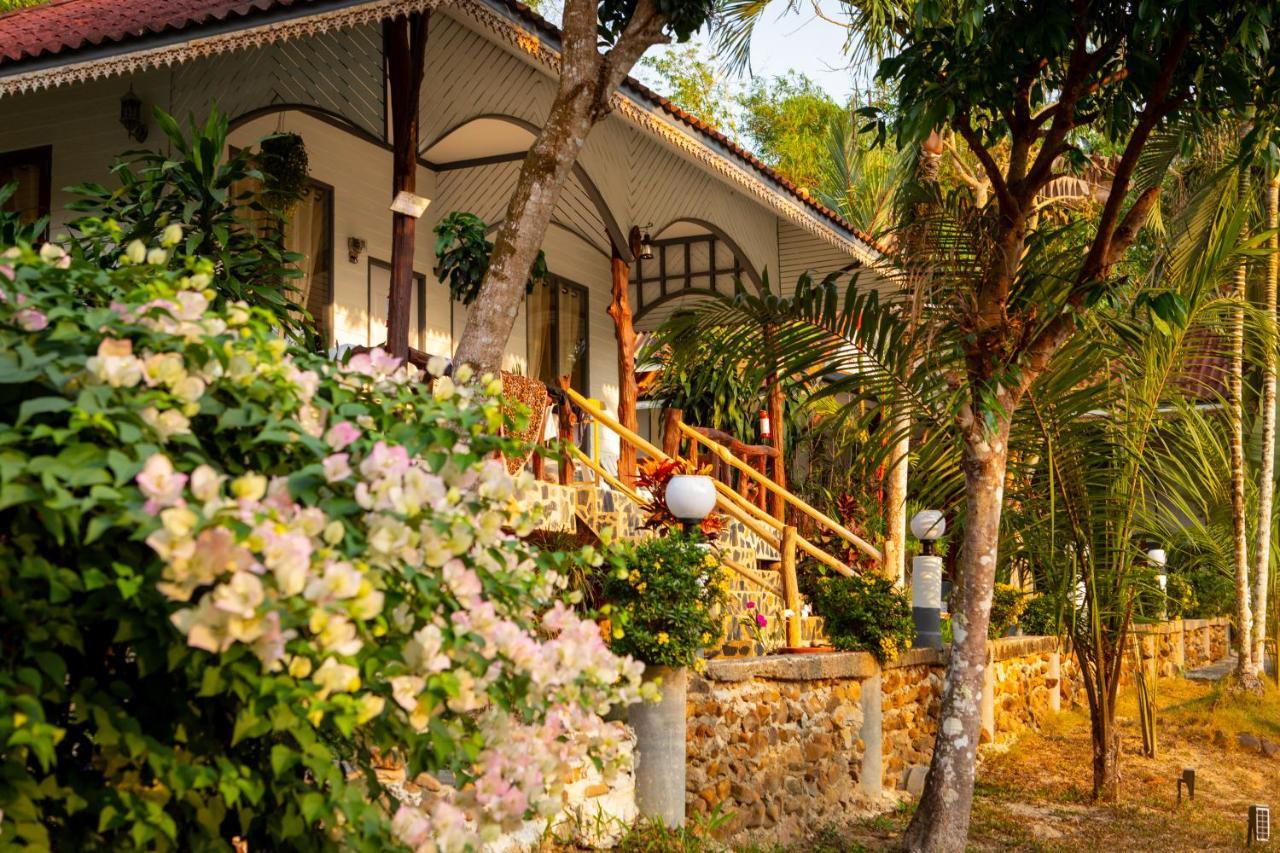 เกาะกูดการ์เดน Hotel Ban Lak Uan ภายนอก รูปภาพ